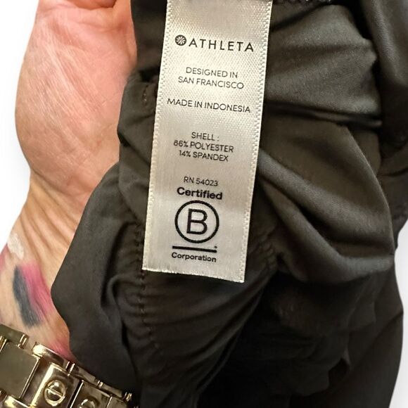 ATHLETA Women’s Olive Green Skyline Paperbag Waist Pants Size 6 Style #292915 - Picture 5 of 6